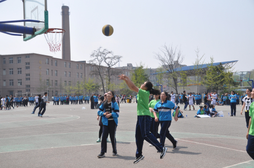 锦州三中举行篮球比赛